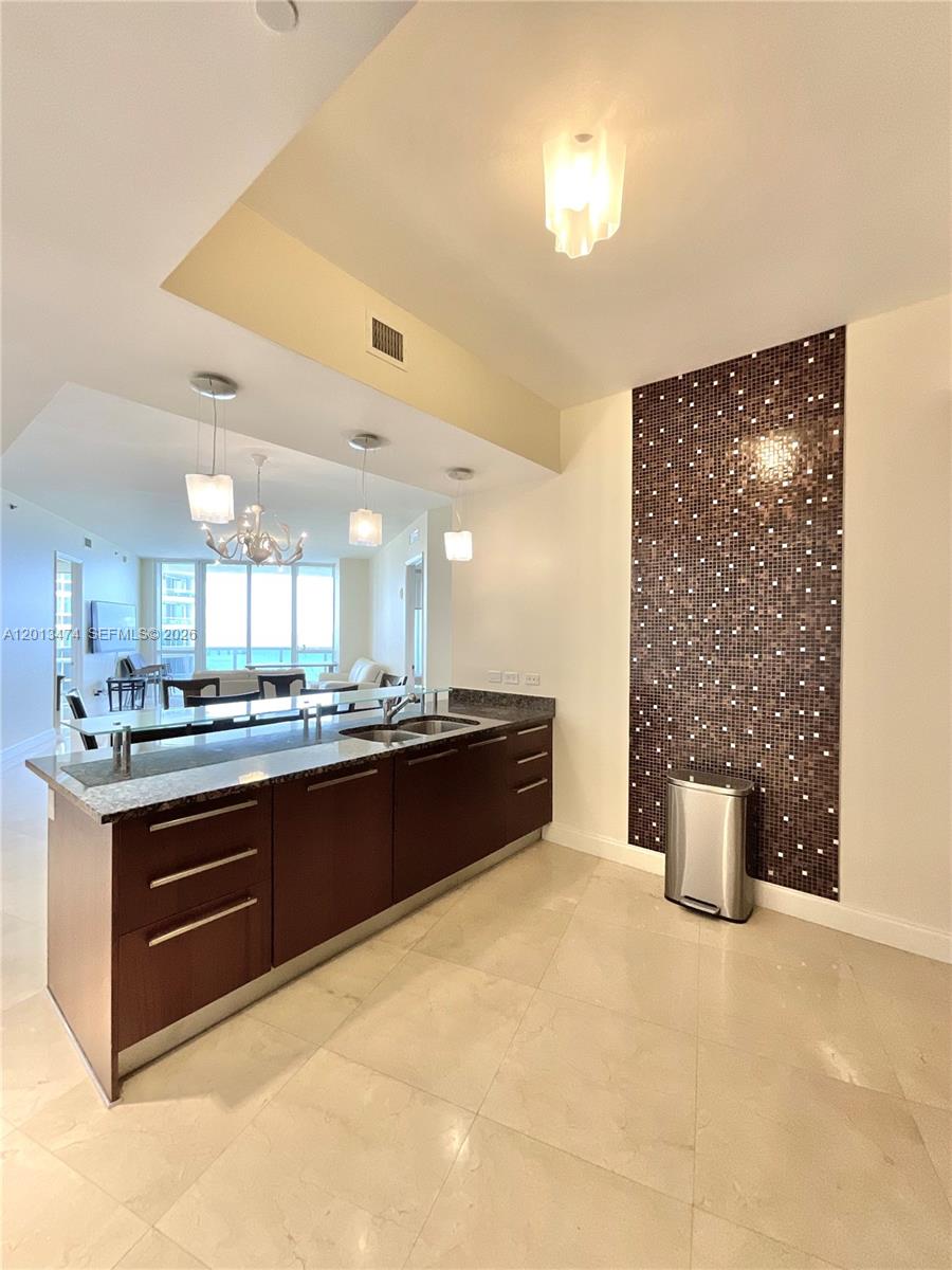 703 2 / 3 1962 sq. ft. $ 2026-05-05 0 Photo
