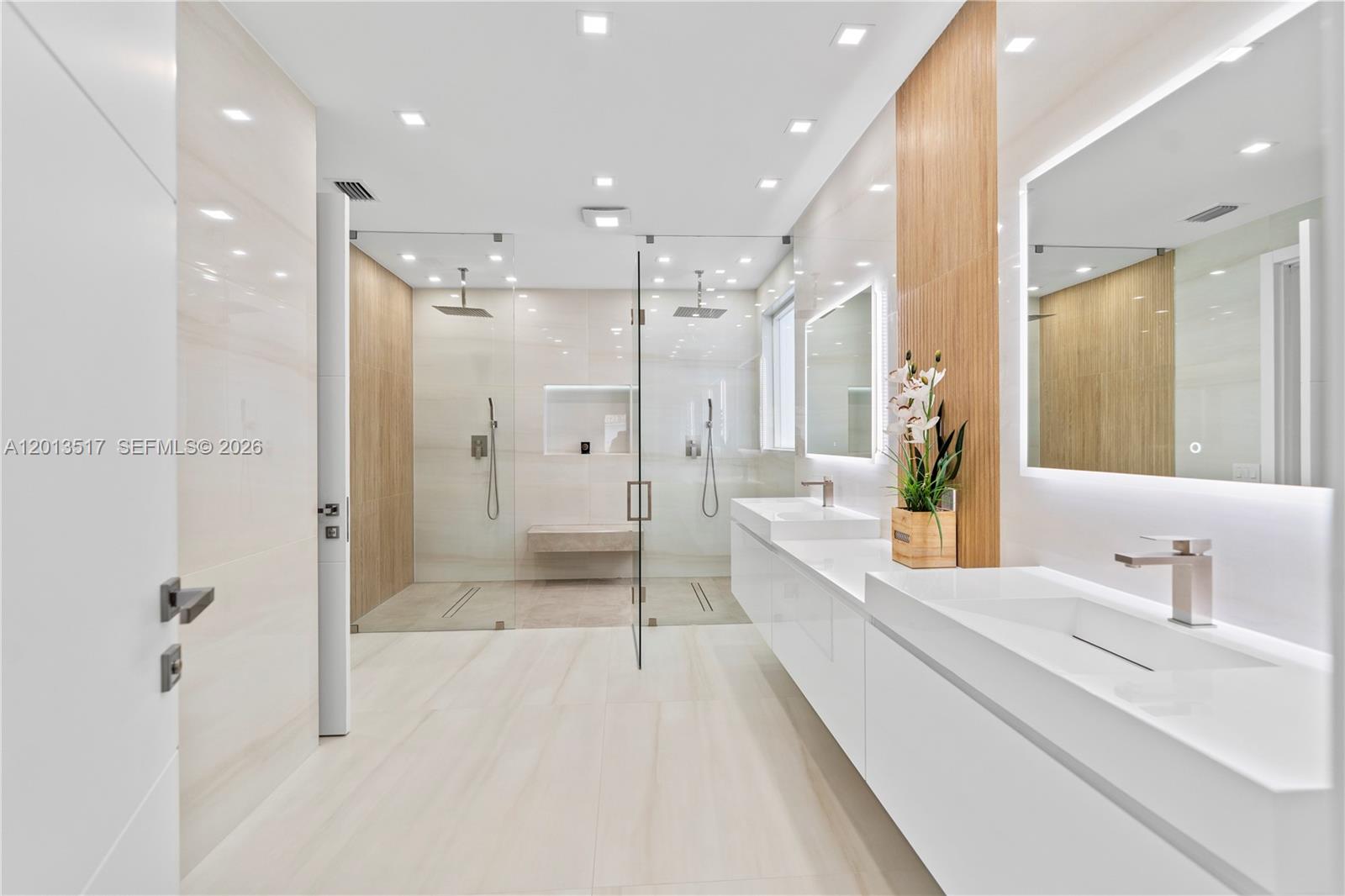 Photo of 3188 211th Ter  (3188), Aventura, Florida, 33180 - Magazine published main bathroom