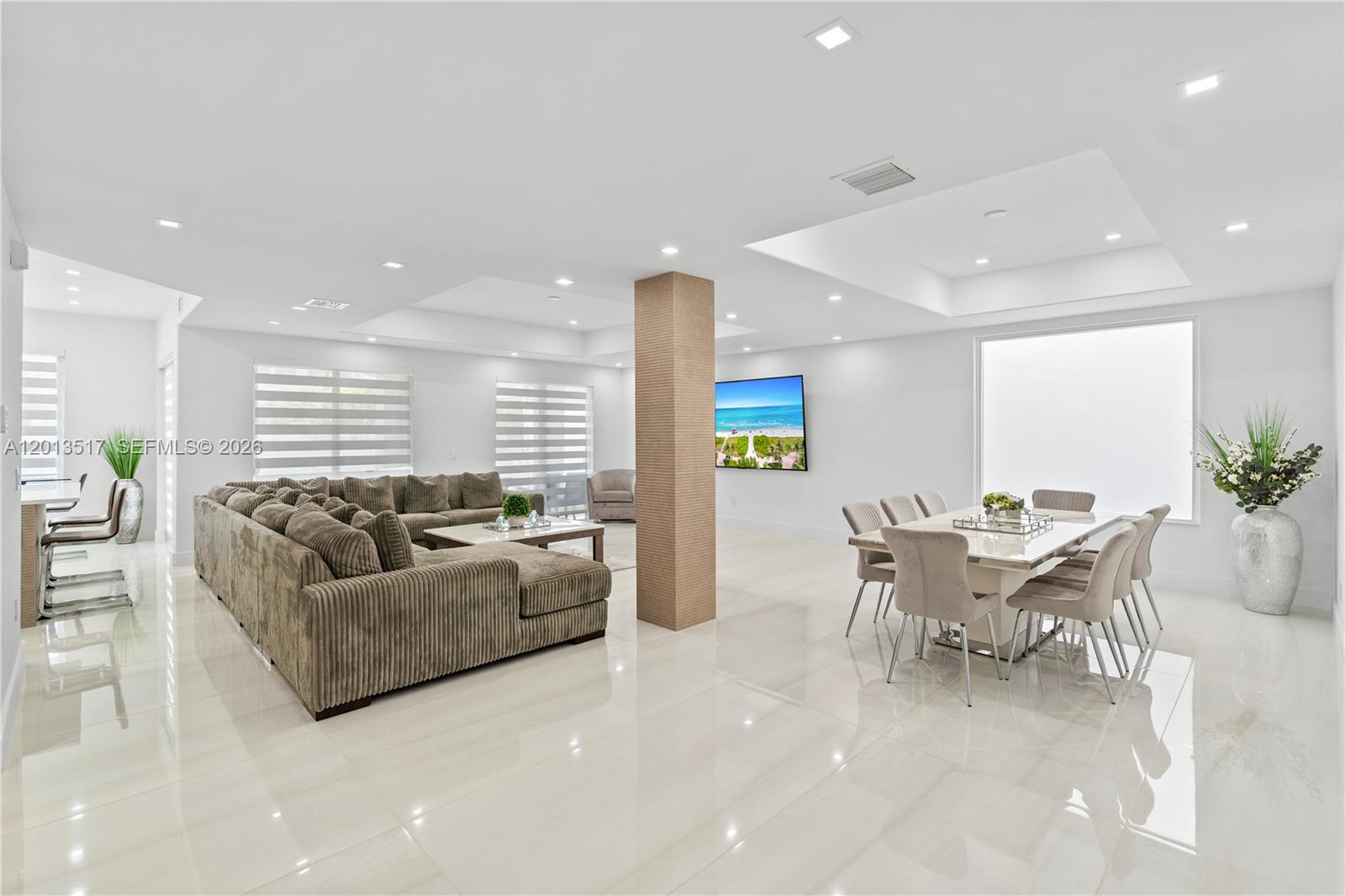 Photo of 3188 211th Ter  (3188), Aventura, Florida, 33180 - Custom blinds provide privacy