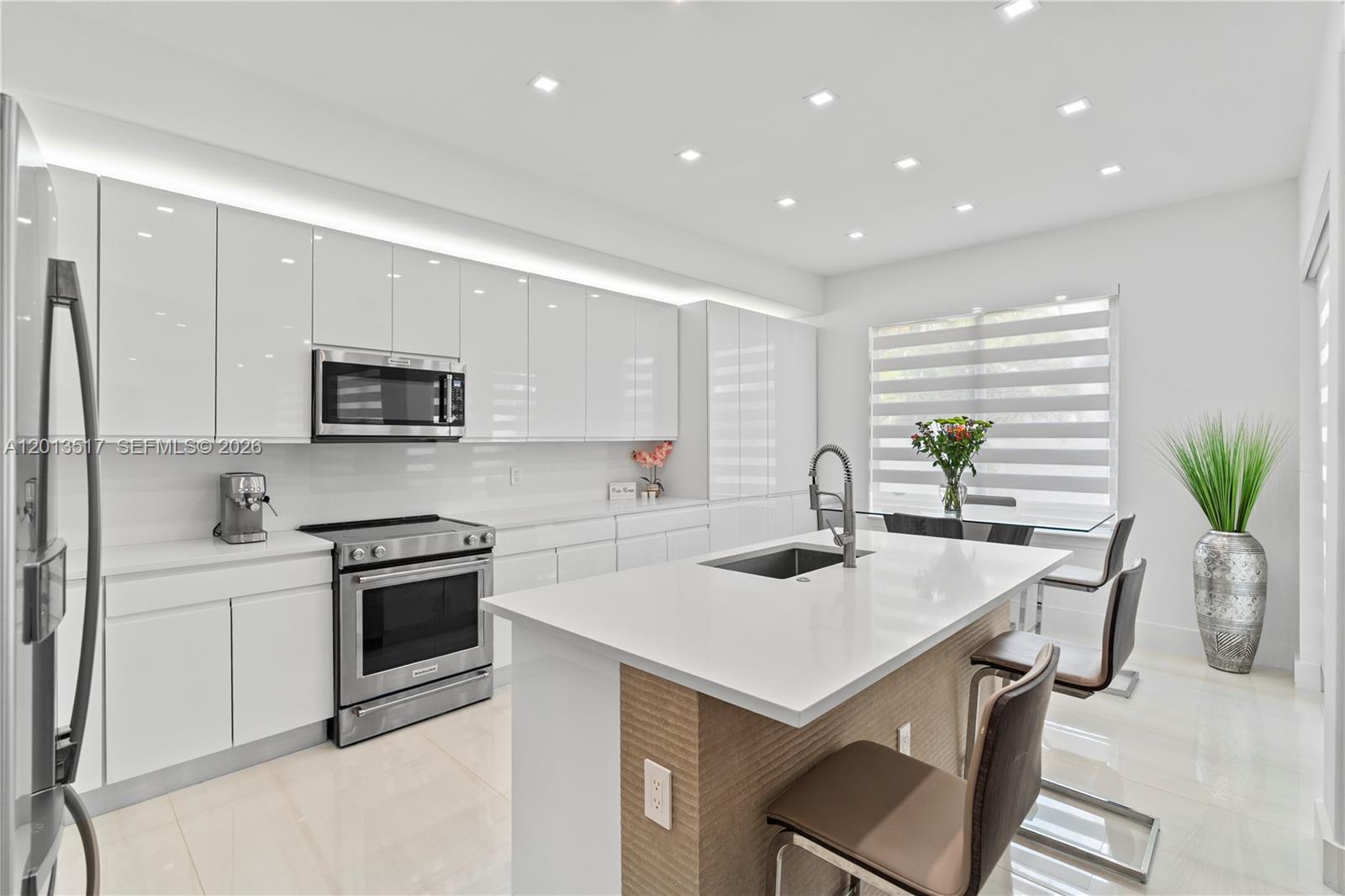 Photo of 3188 211th Ter  (3188), Aventura, Florida, 33180 - 