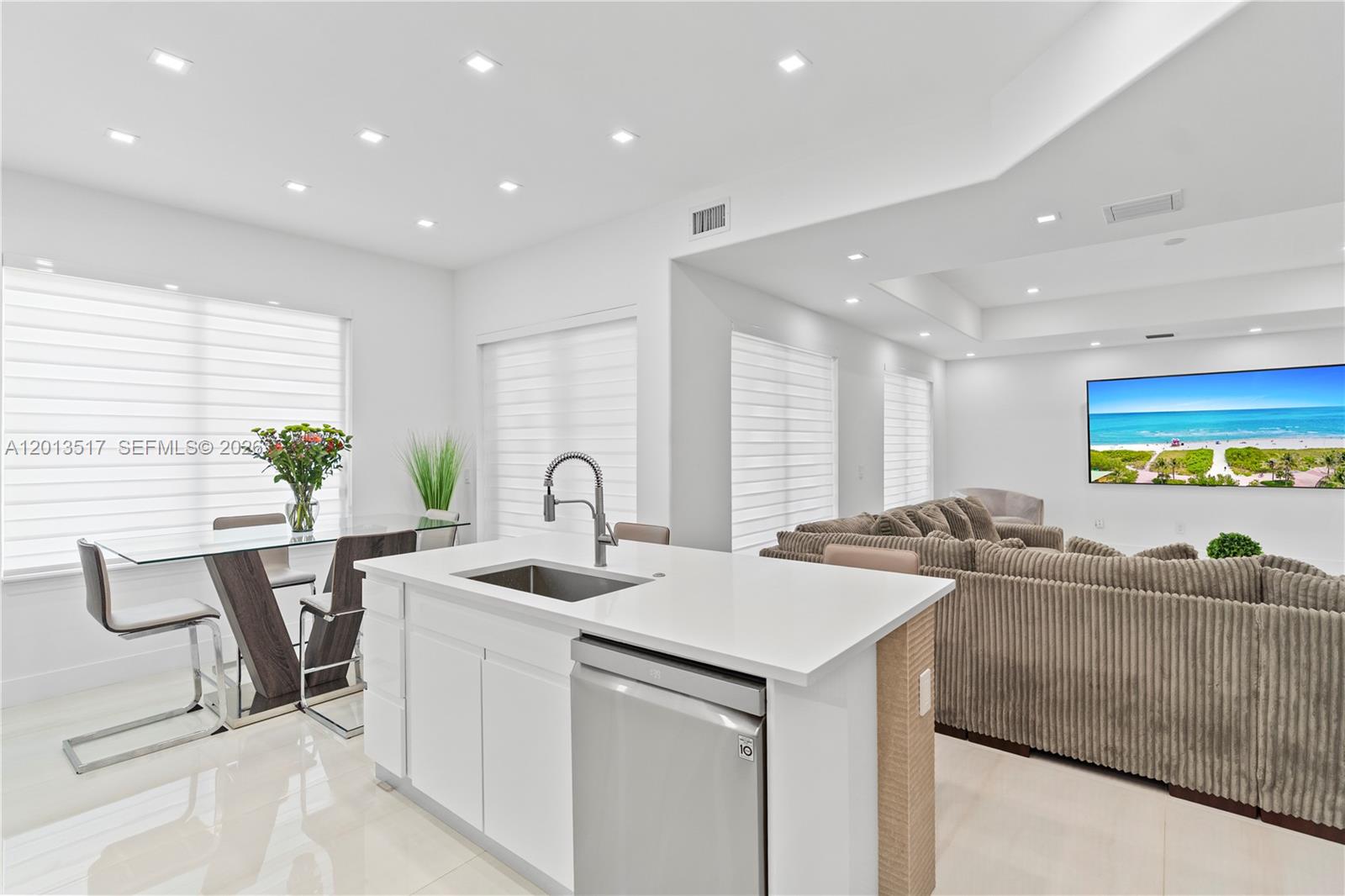 Photo of 3188 211th Ter  (3188), Aventura, Florida, 33180 - 