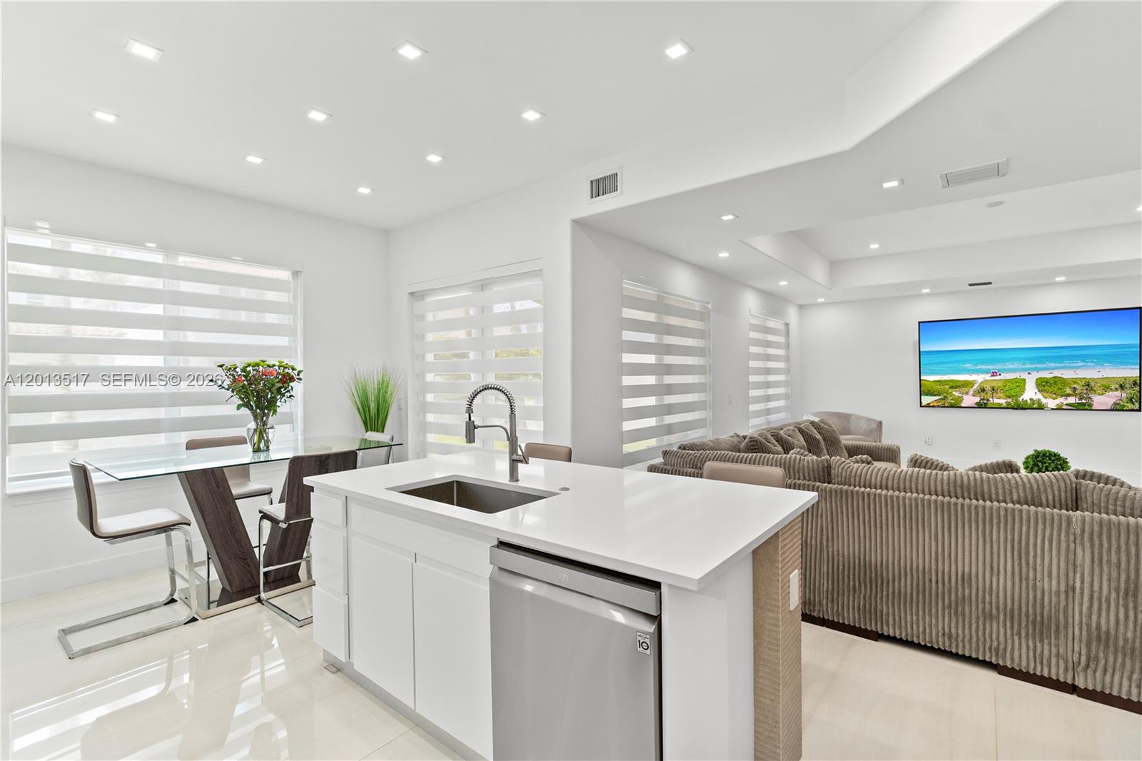 Photo of 3188 211th Ter  (3188), Aventura, Florida, 33180 - 
