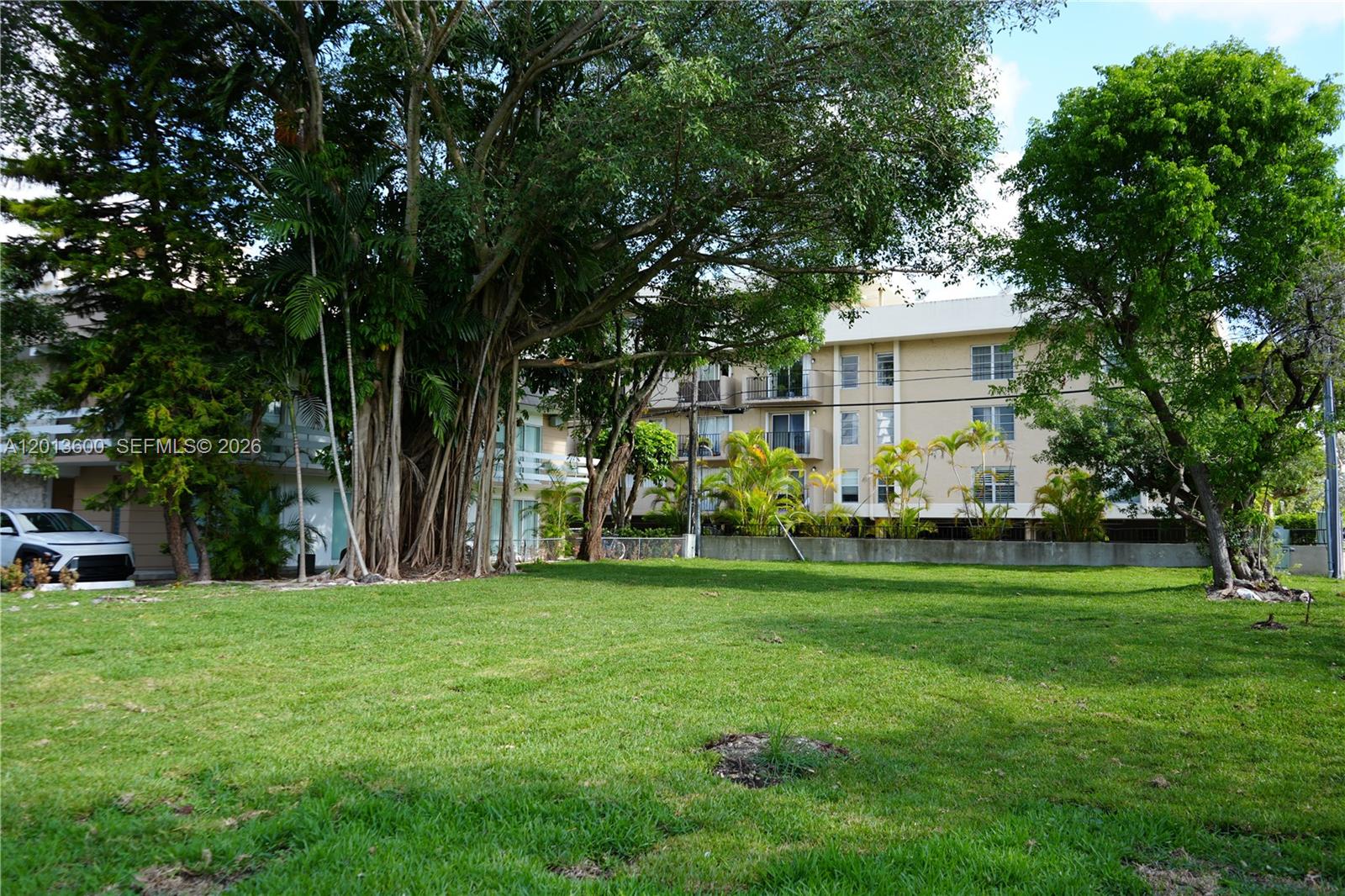   /   sq. ft. $ 2026-05-05 0 foto