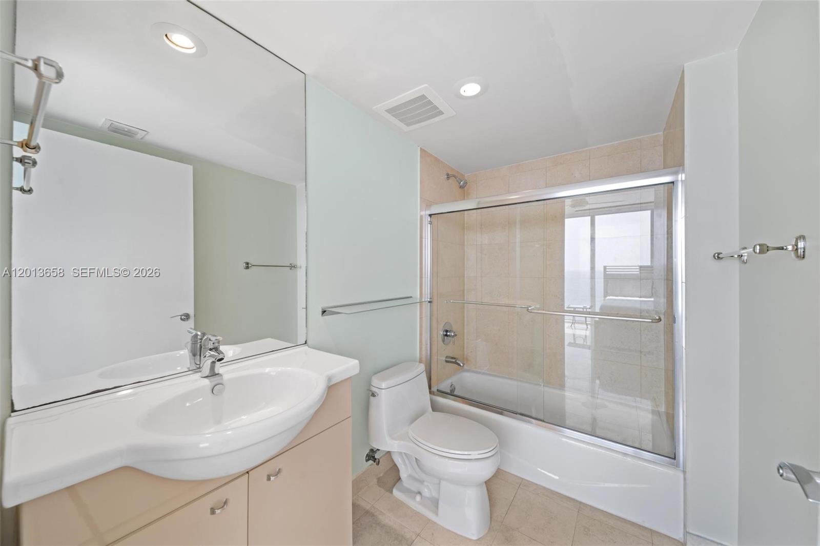 1701 3 / 3 2065 sq. ft. $ 2026-05-05 0 Photo