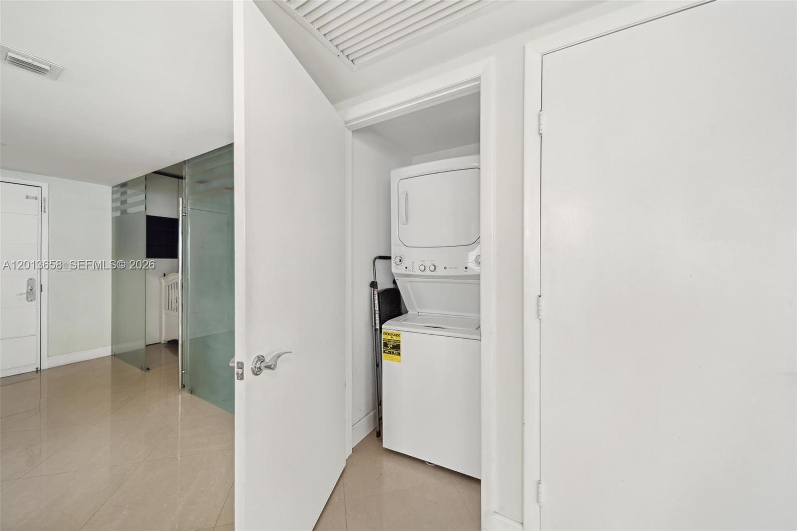 1701 3 / 3 2065 sq. ft. $ 2026-05-05 0 Photo