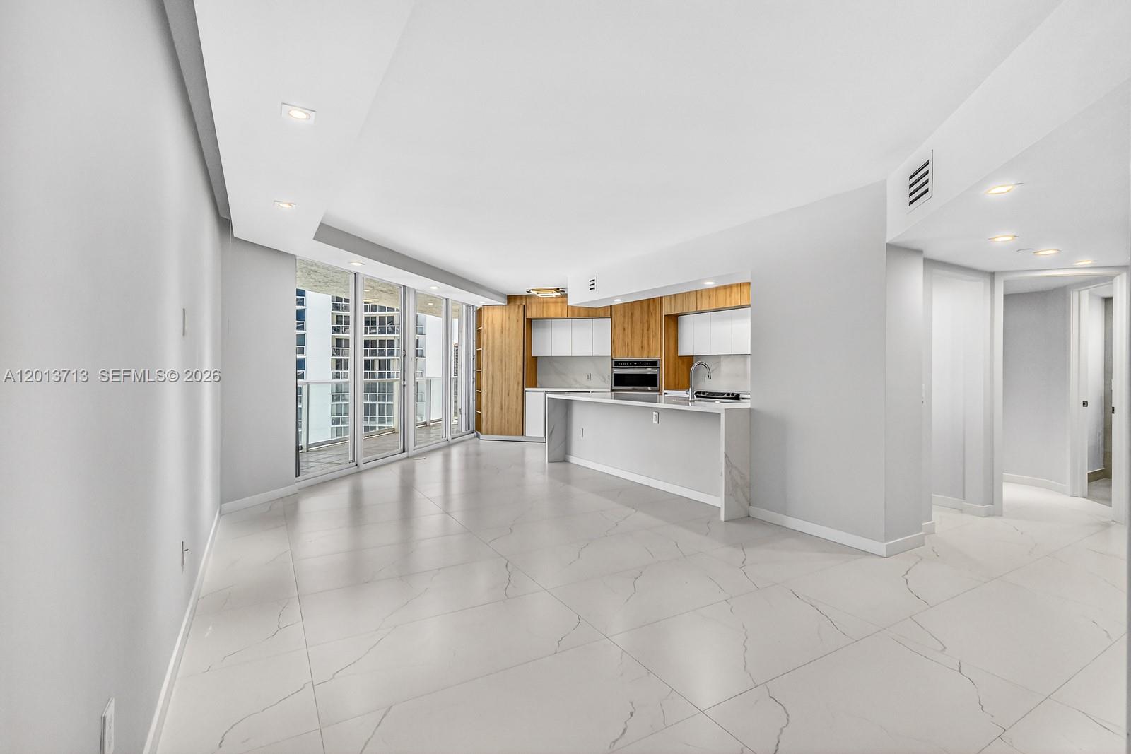 Photo of 16445 Collins Ave  #922, Sunny Isles Beach, Florida, 33160 - 