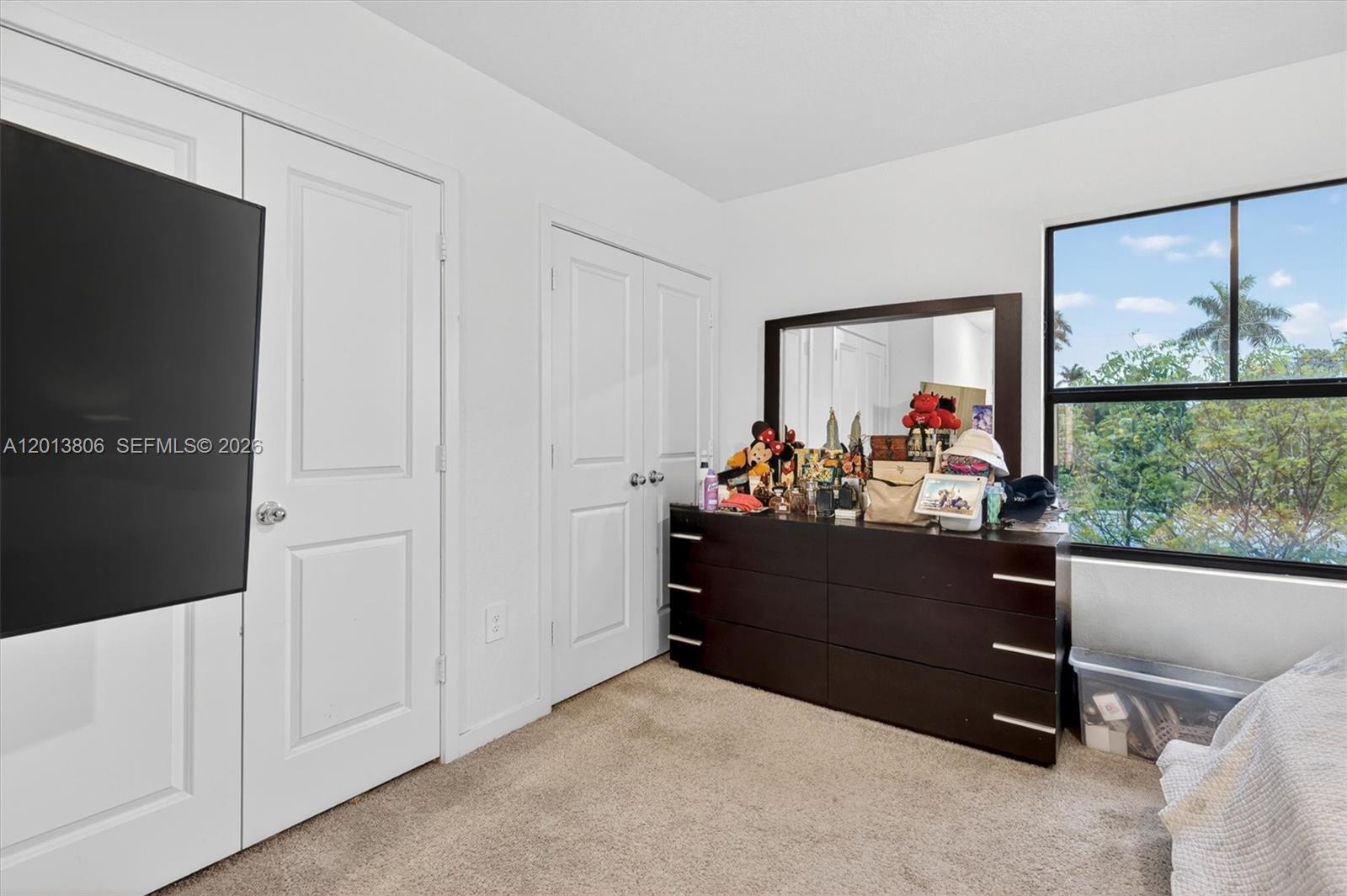 Ver detalles 310 3 / 3 1376 sq. ft. $ 2026-05-05 0 foto