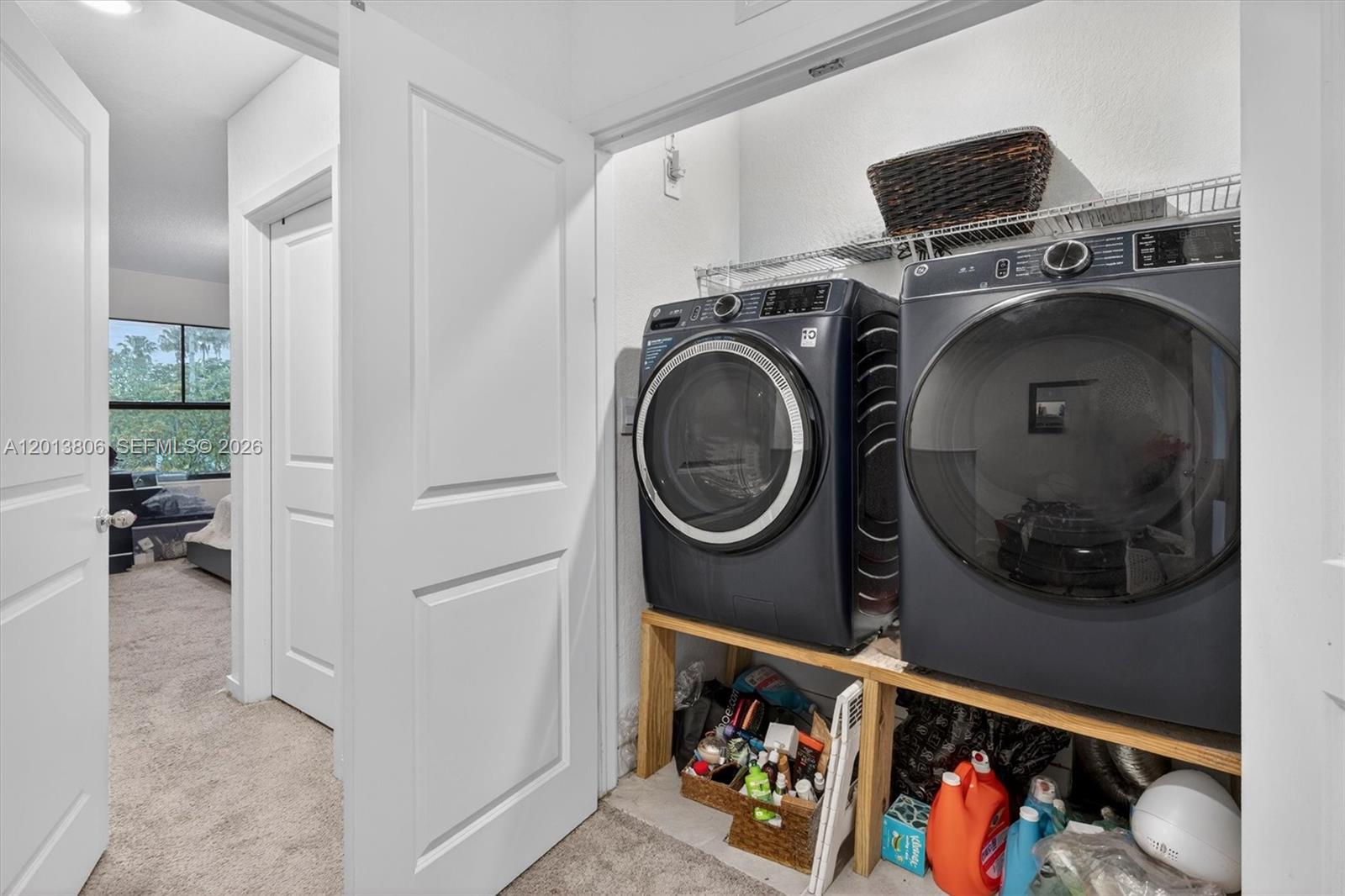 Ver detalles 310 3 / 3 1376 sq. ft. $ 2026-05-05 0 foto