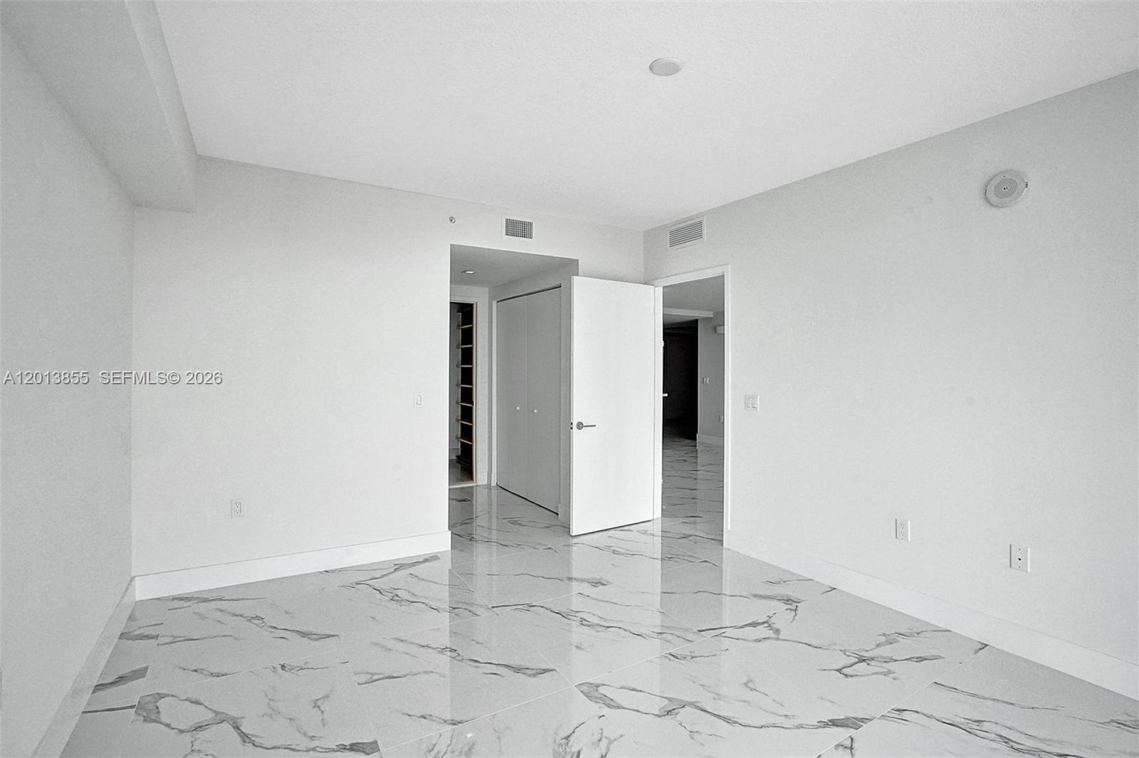 See details 5-2205 2 / 3 1541 sq. ft. $ 2026-05-06 0 Photo