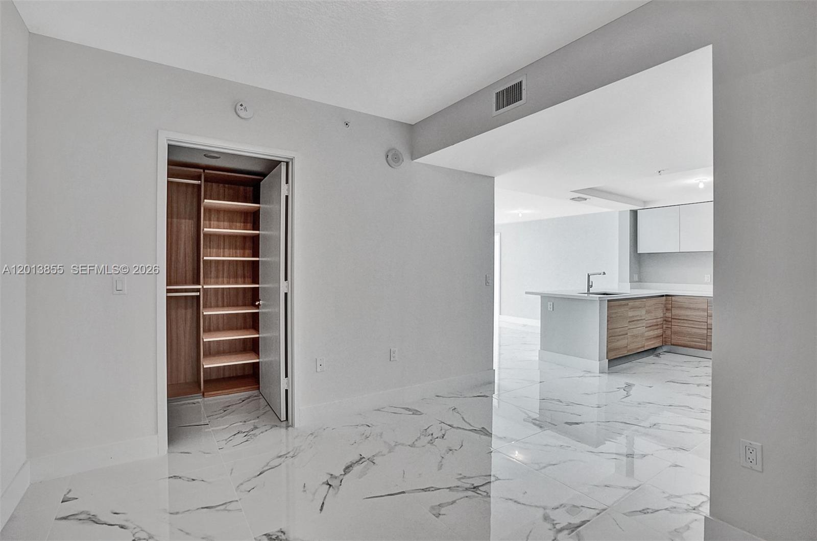 See details 5-2205 2 / 3 1541 sq. ft. $ 2026-05-06 0 Photo