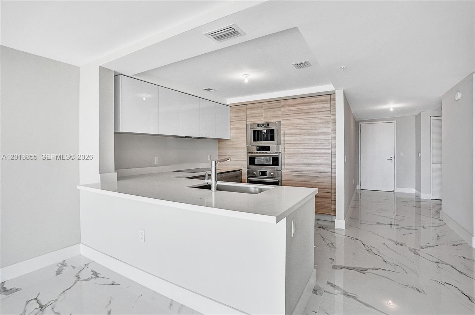 See details 5-2205 2 / 3 1541 sq. ft. $ 2026-05-06 0 Photo