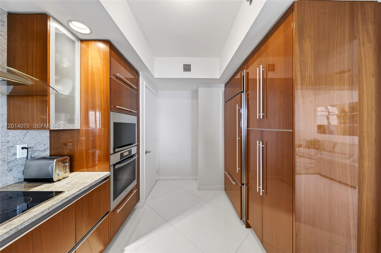 Photo of 2711 Ocean Dr  #1901, Hollywood, Florida, 33019 - 