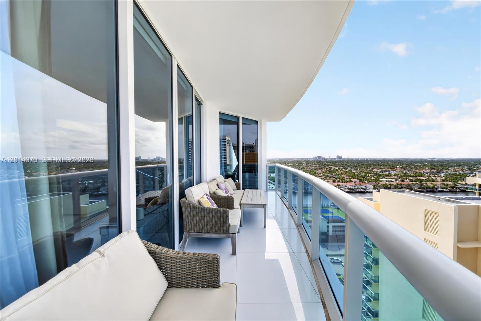 Photo of 2711 Ocean Dr  #1901, Hollywood, Florida, 33019 - 