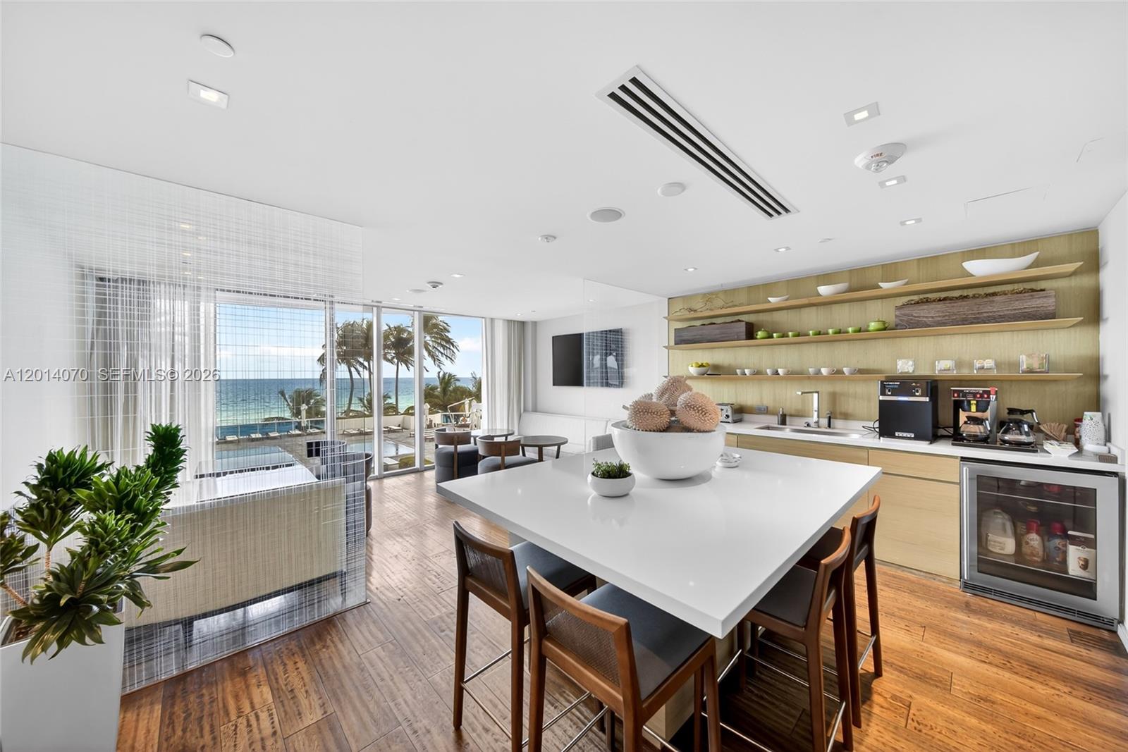 Photo of 2711 Ocean Dr  #1901, Hollywood, Florida, 33019 - 