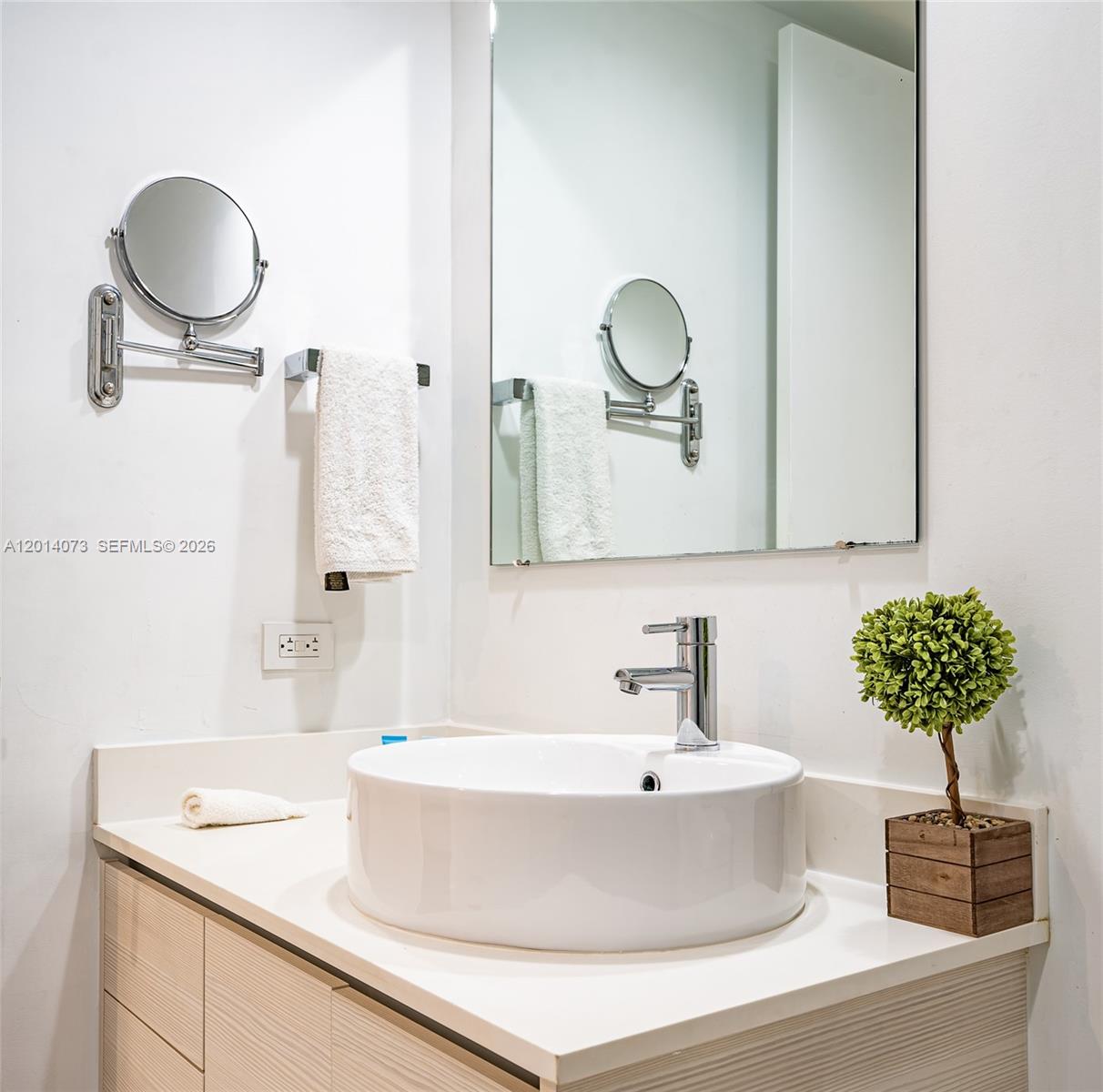 Photo of 2602 Hallandale Beach Blvd  #R806, Hallandale Beach, Florida, 33009 - 