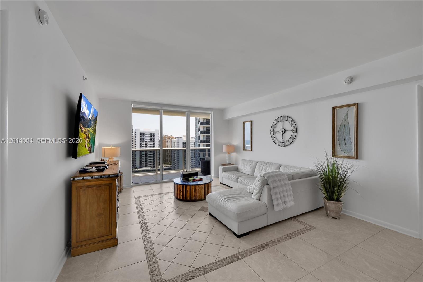 1703 3 / 3 1733 sq. ft. $ 2026-05-06 0 Photo