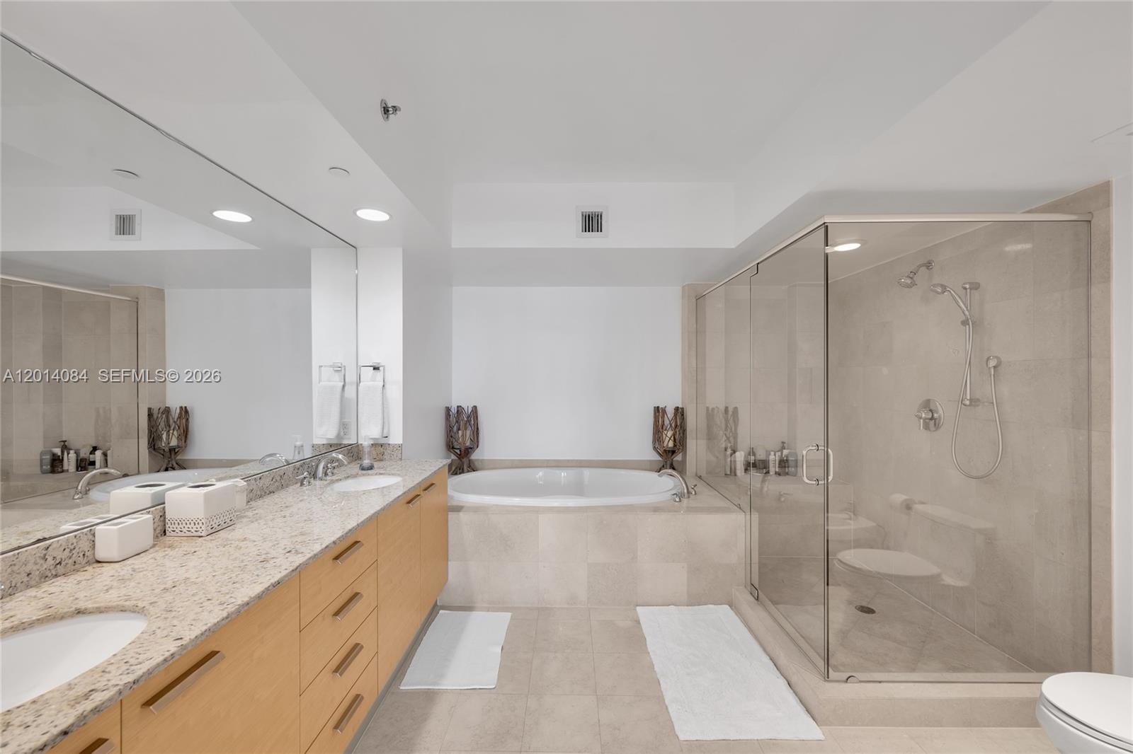 1703 3 / 3 1733 sq. ft. $ 2026-05-06 0 Photo