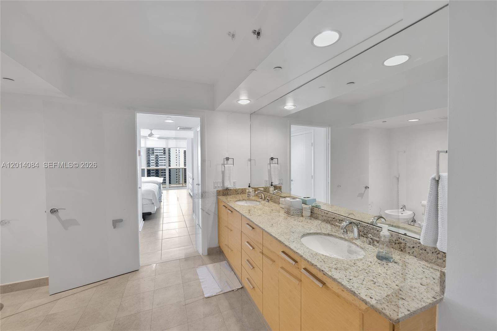 1703 3 / 3 1733 sq. ft. $ 2026-05-06 0 Photo