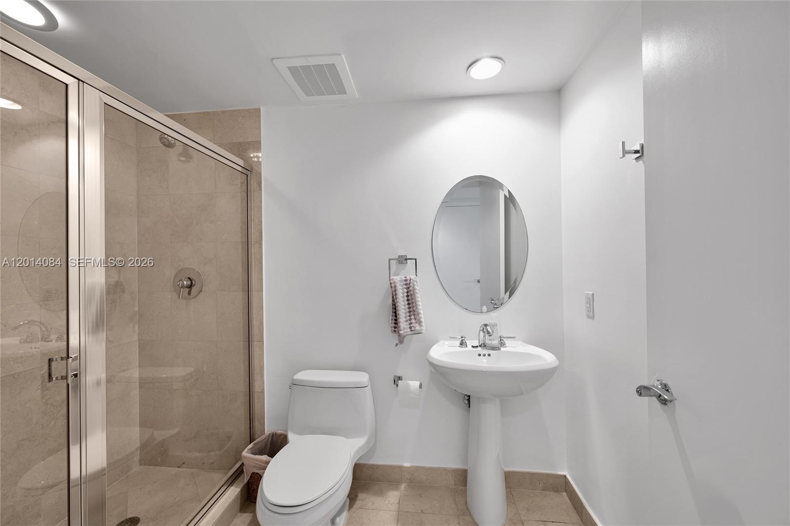 1703 3 / 3 1733 sq. ft. $ 2026-05-06 0 Photo