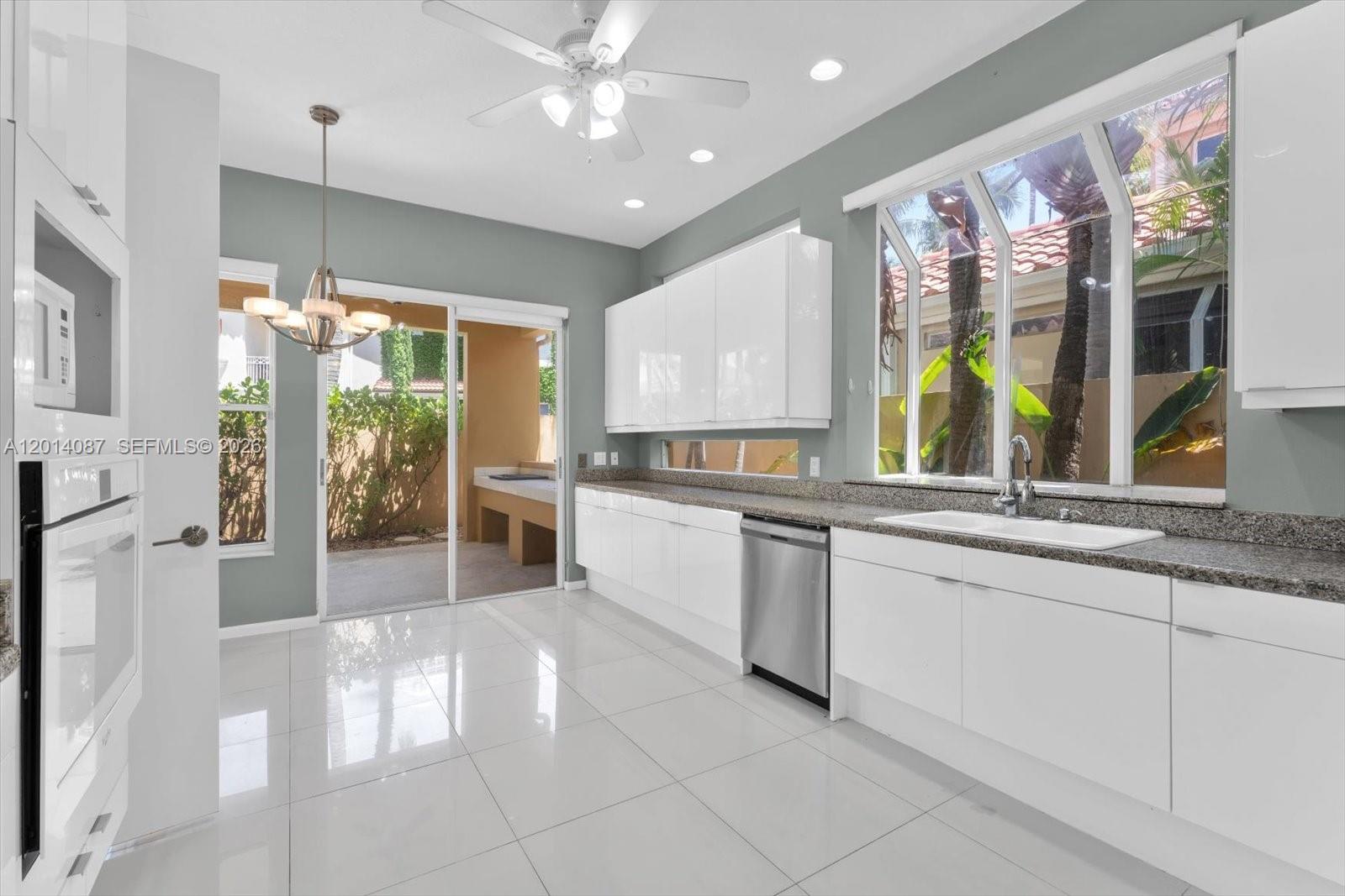 Photo of 3728 208th Ter  (3728), Aventura, Florida, 33180 - 