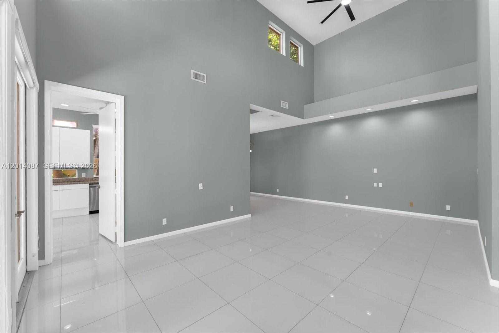 Photo of 3728 208th Ter  (3728), Aventura, Florida, 33180 - 