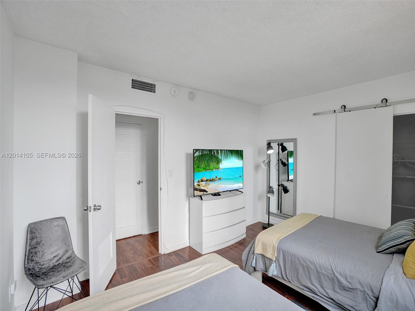 Photo of 3901 Ocean Dr #6V, Hollywood, Florida, 33019 -