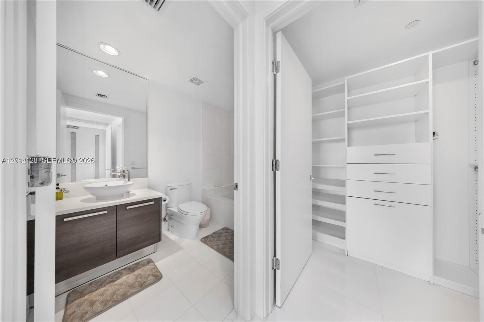 Photo of 2950 188th St  #547, Aventura, Florida, 33180 - 