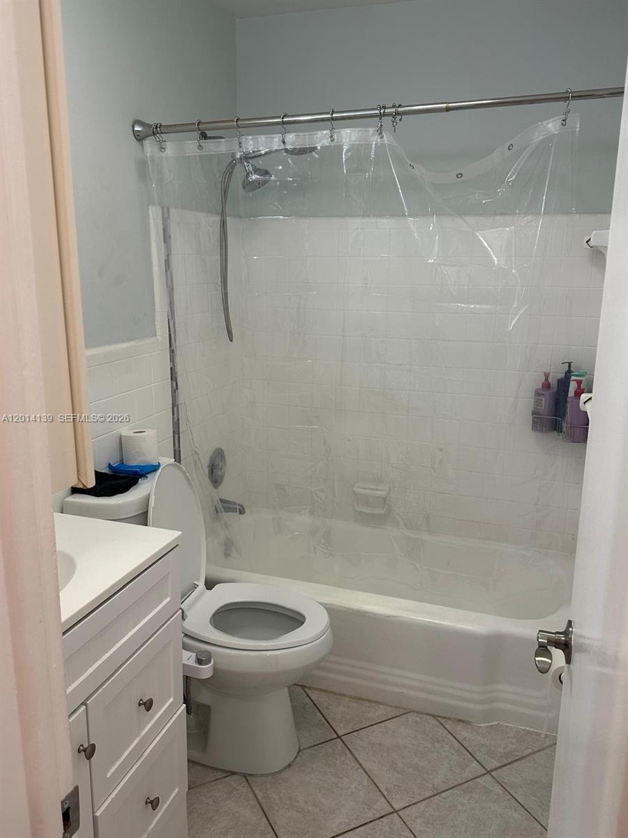 Photo of 19390 Collins Ave  #402, Sunny Isles Beach, Florida, 33160 - 
