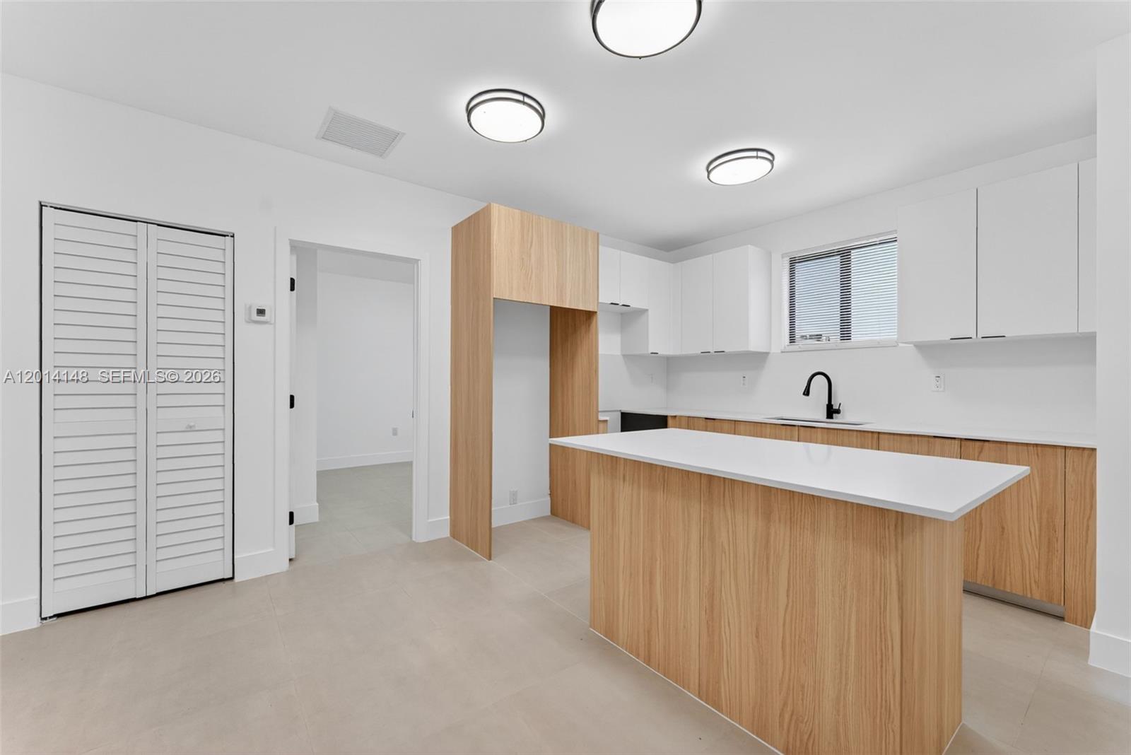 See details / 0 sq. ft. $ 2026-05-06 0 Photo