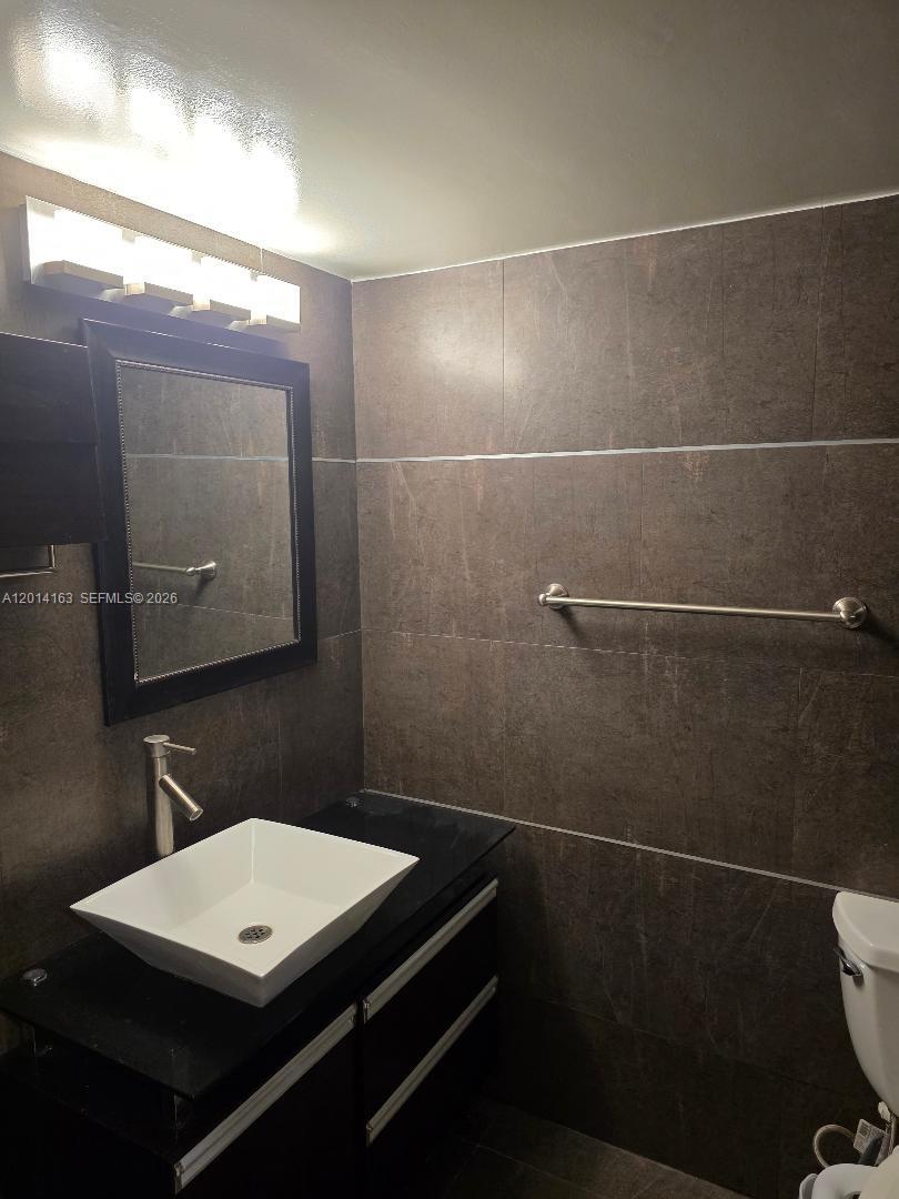 Photo of 2001 Atlantic Shores Blvd #104, Hallandale Beach, Florida, 33009 -