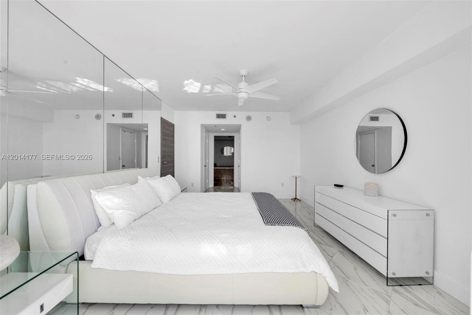 See details 1403 3 / 3 1733 sq. ft. $ 2026-06-02 0 Photo