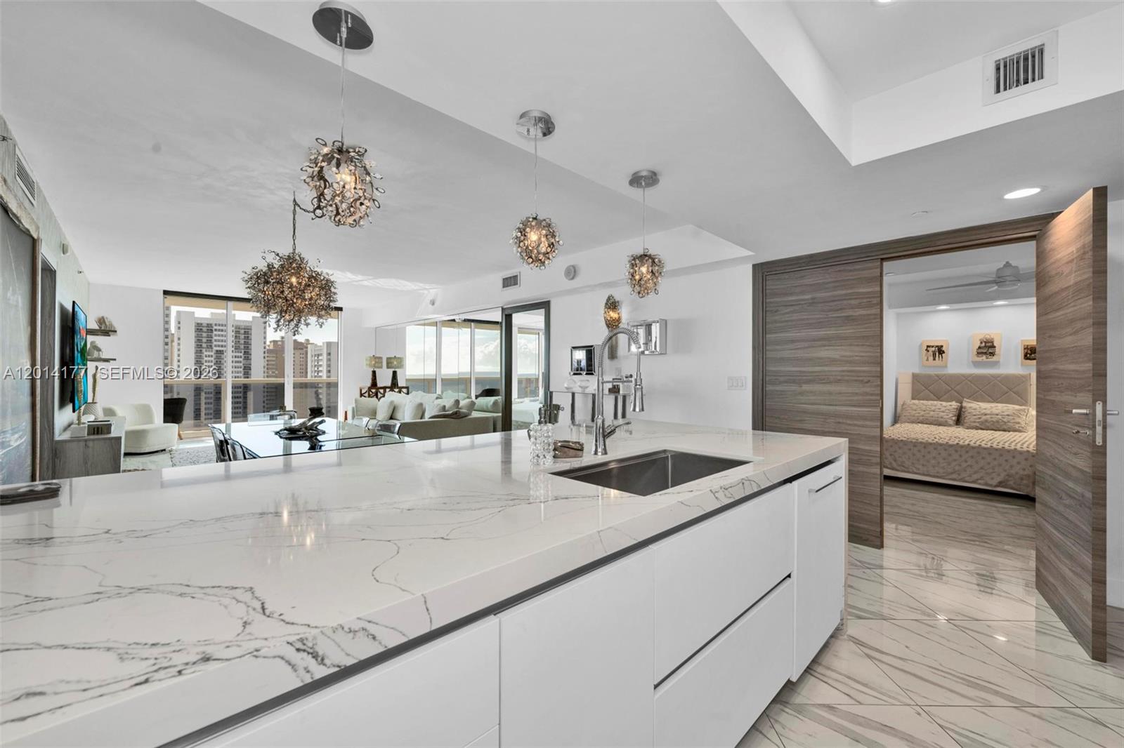 See details 1403 3 / 3 1733 sq. ft. $ 2026-06-02 0 Photo
