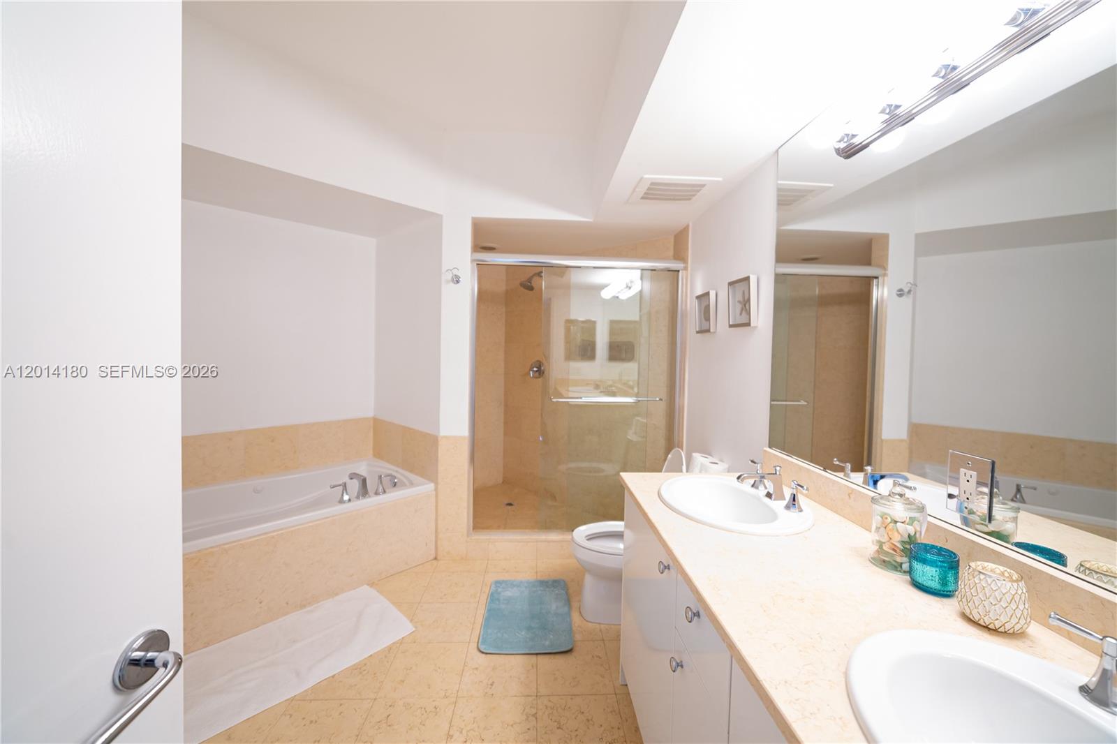 Photo of 20000 Country Club Dr #1001, Aventura, Florida, 33180 -