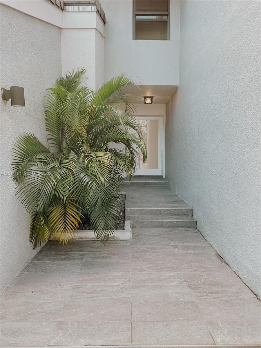 Photo of 316 Poinciana Dr (316), Sunny Isles Beach, Florida, 33160 -