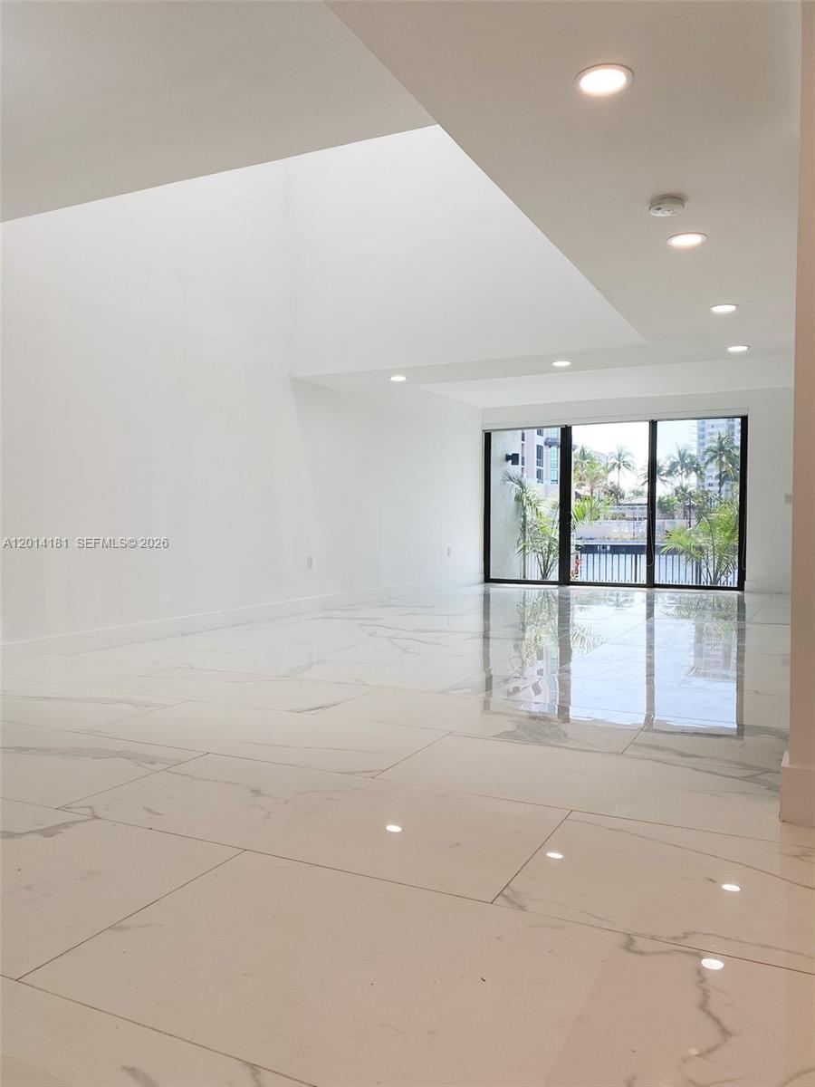 Photo of 316 Poinciana Dr (316), Sunny Isles Beach, Florida, 33160 -