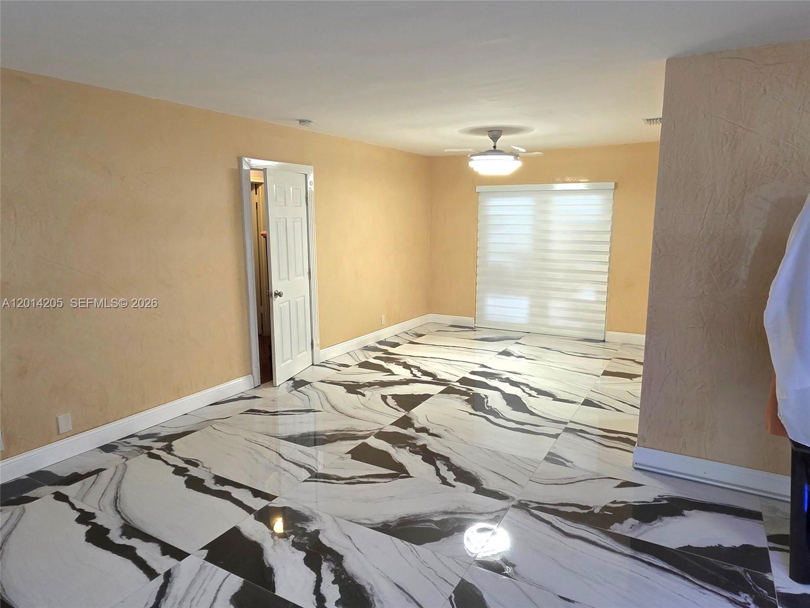 5240 4 / 2 2077 sq. ft. $ 2026-05-06 0 Photo