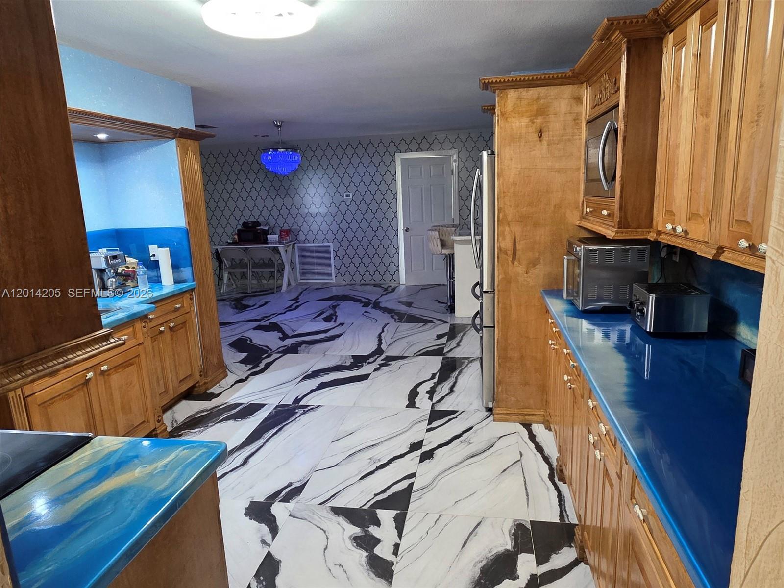 5240 4 / 2 2077 sq. ft. $ 2026-05-06 0 Photo