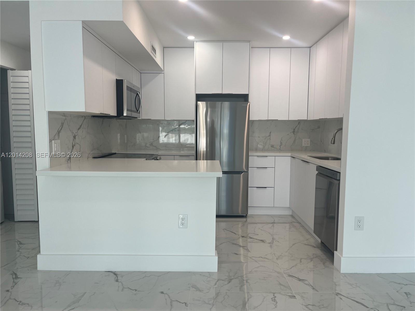 Photo of 3505 Ocean Dr  #210, Hollywood, Florida, 33019 - 