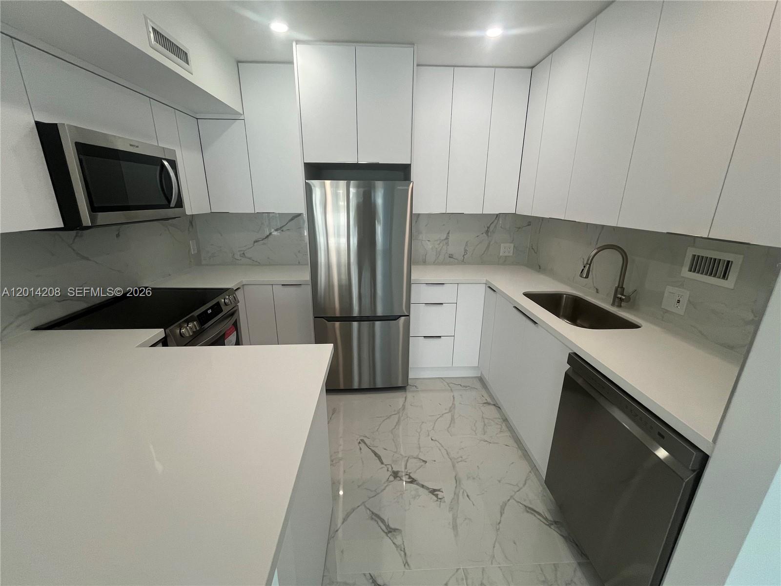 Photo of 3505 Ocean Dr  #210, Hollywood, Florida, 33019 - 