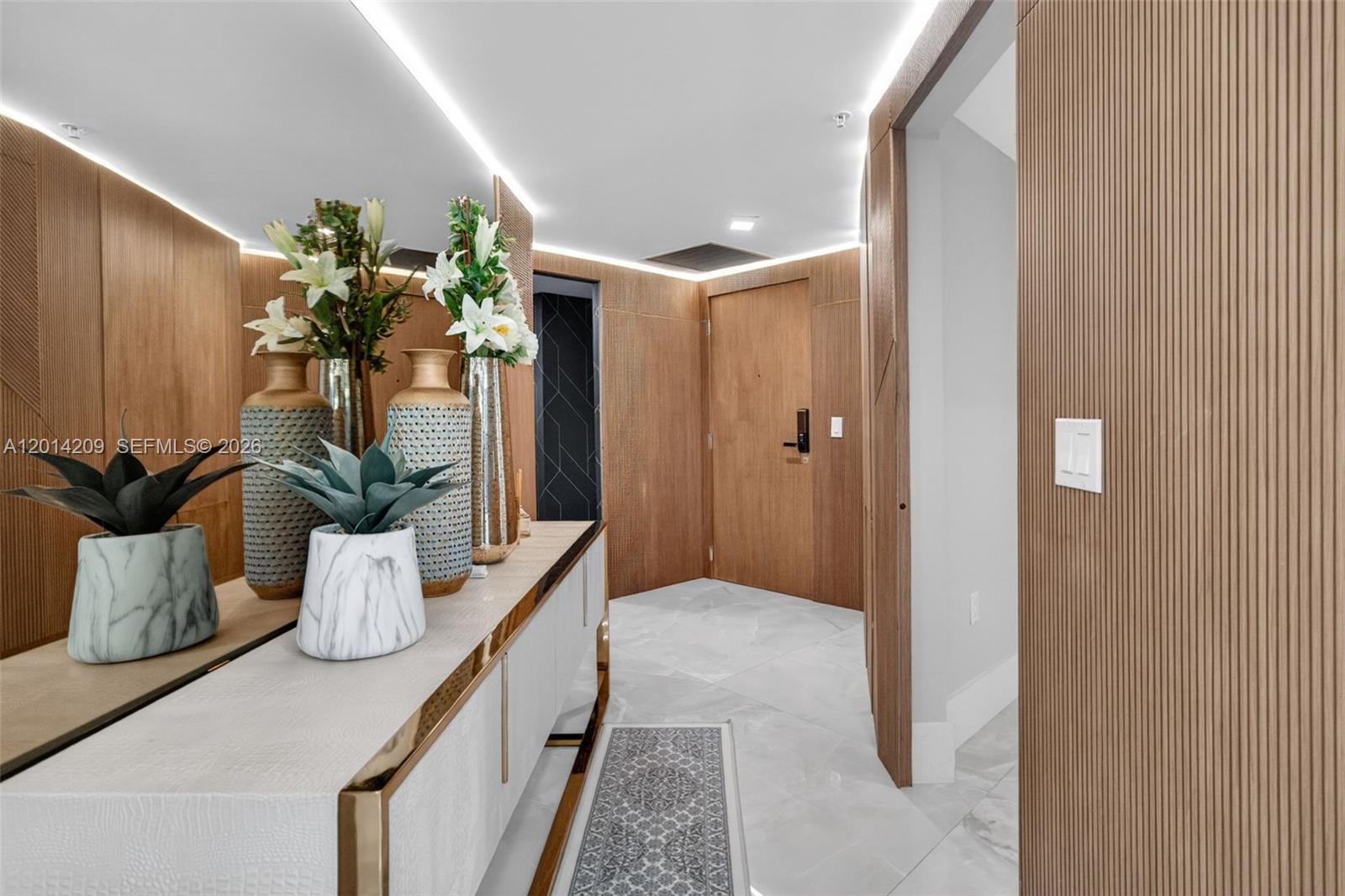 4-1902 3 / 4 1892 sq. ft. $ 2026-05-06 0 Photo