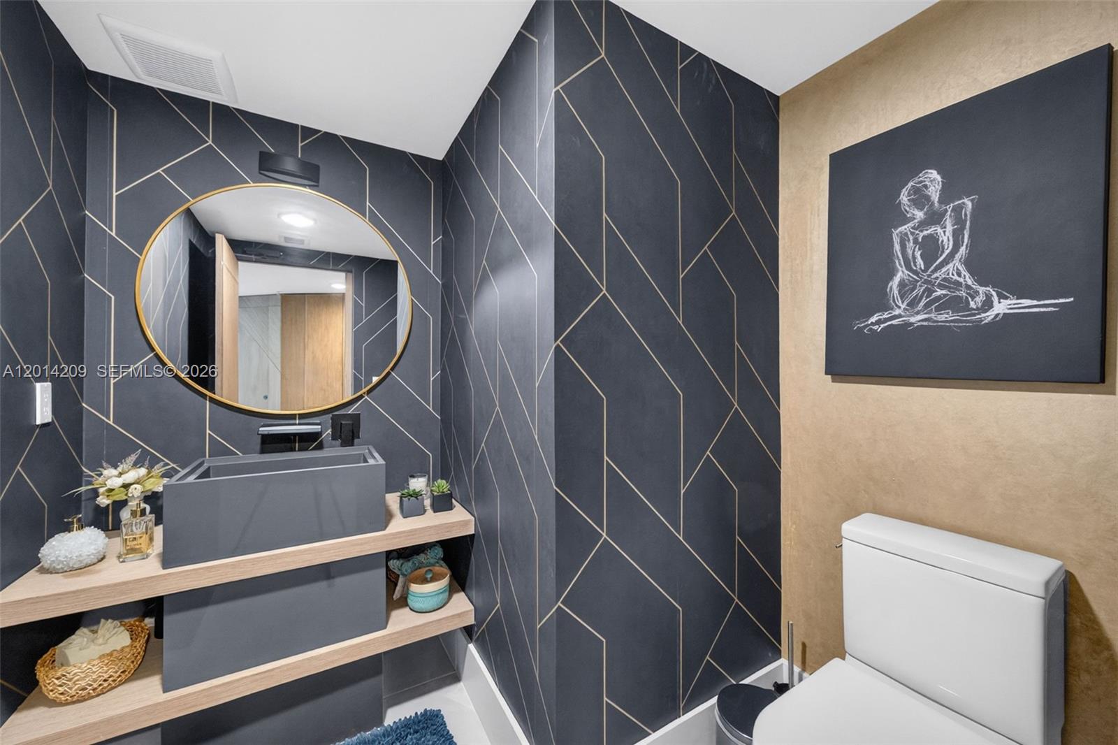 4-1902 3 / 4 1892 sq. ft. $ 2026-05-06 0 Photo