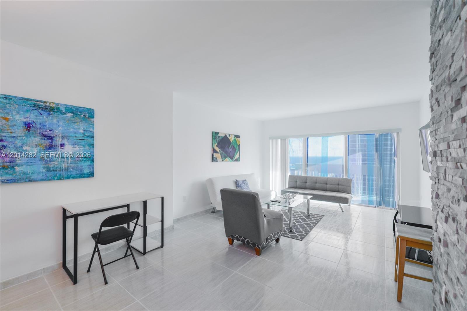 17N 1 / 2 870 sq. ft. $ 2026-05-06 0 Photo