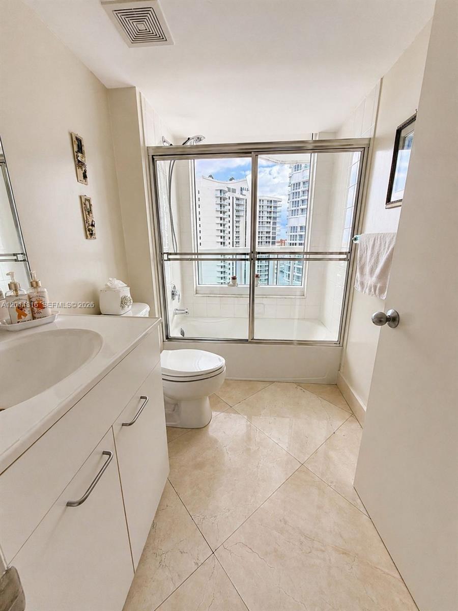 Photo of 21055 Yacht Club Dr  #2403, Aventura, Florida, 33180 - 