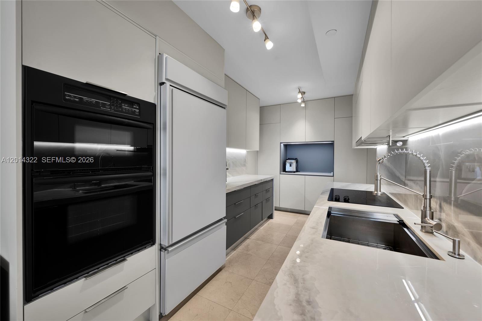 2007 3 / 3 1571 sq. ft. $ 2026-05-06 0 Photo