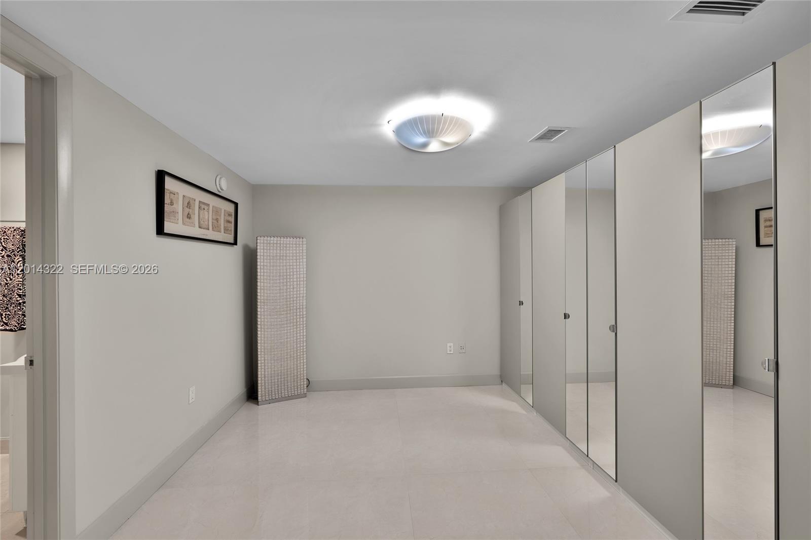 2007 3 / 3 1571 sq. ft. $ 2026-05-06 0 Photo