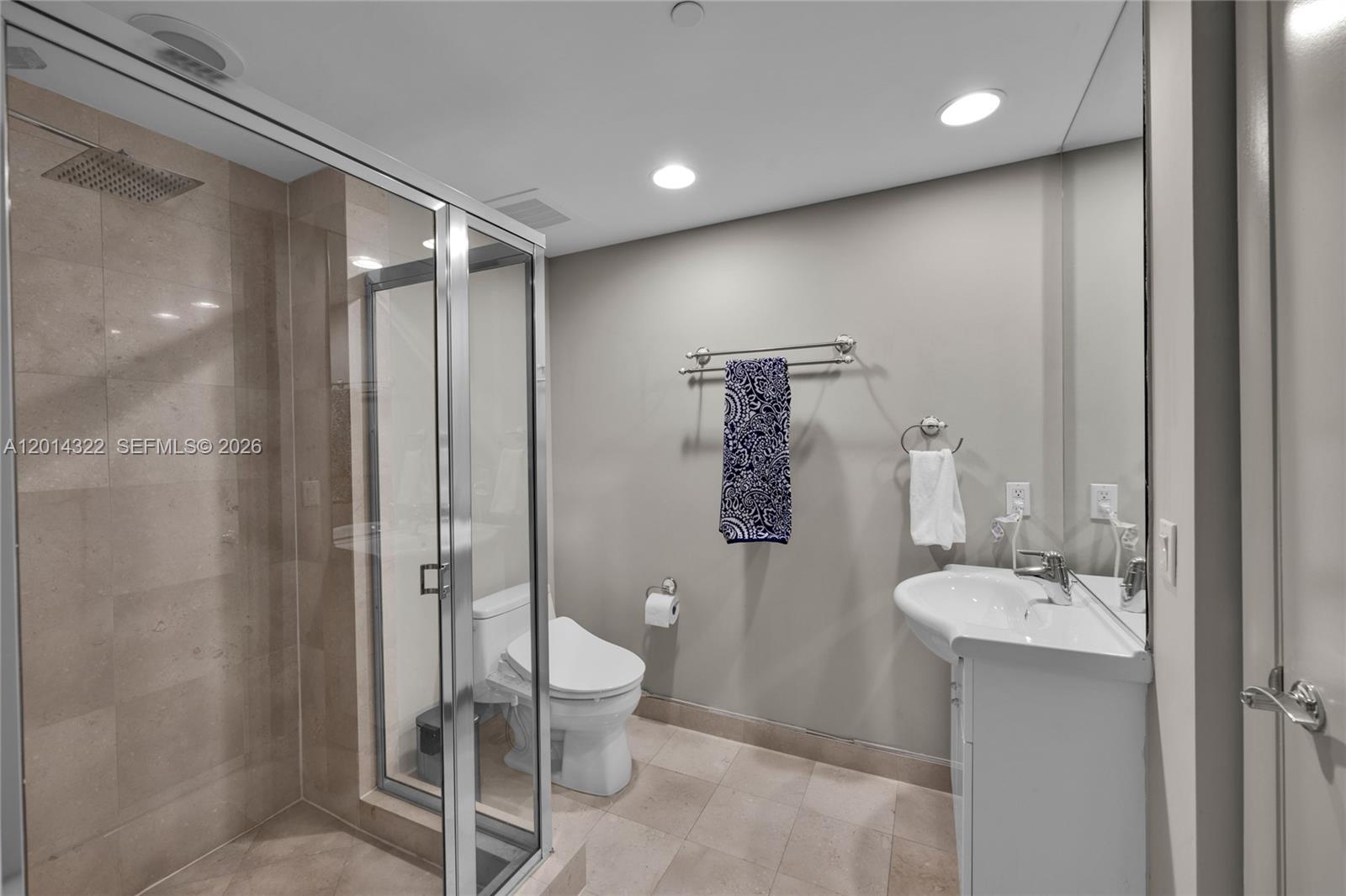 2007 3 / 3 1571 sq. ft. $ 2026-05-06 0 Photo
