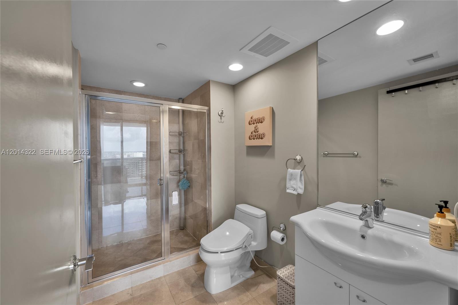 2007 3 / 3 1571 sq. ft. $ 2026-05-06 0 Photo