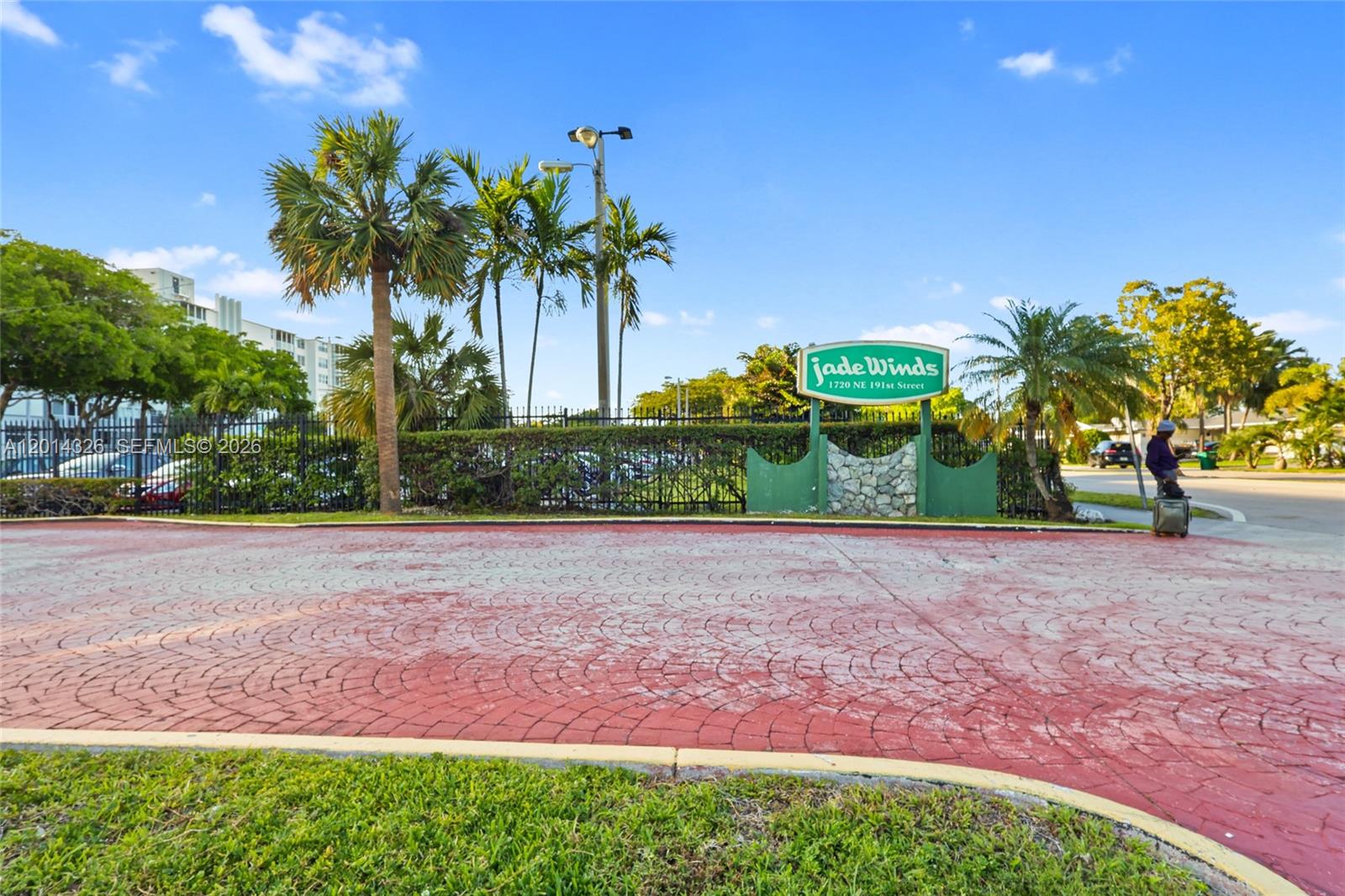 See details 411-1 2 / 2 1315 sq. ft. $ 2026-05-06 0 Photo