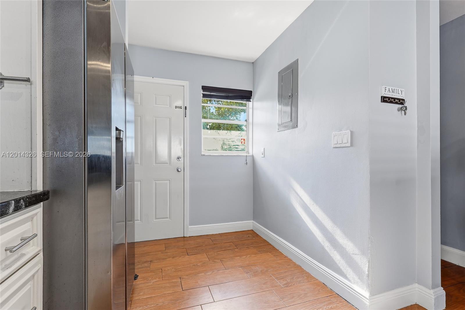 See details 411-1 2 / 2 1315 sq. ft. $ 2026-05-06 0 Photo