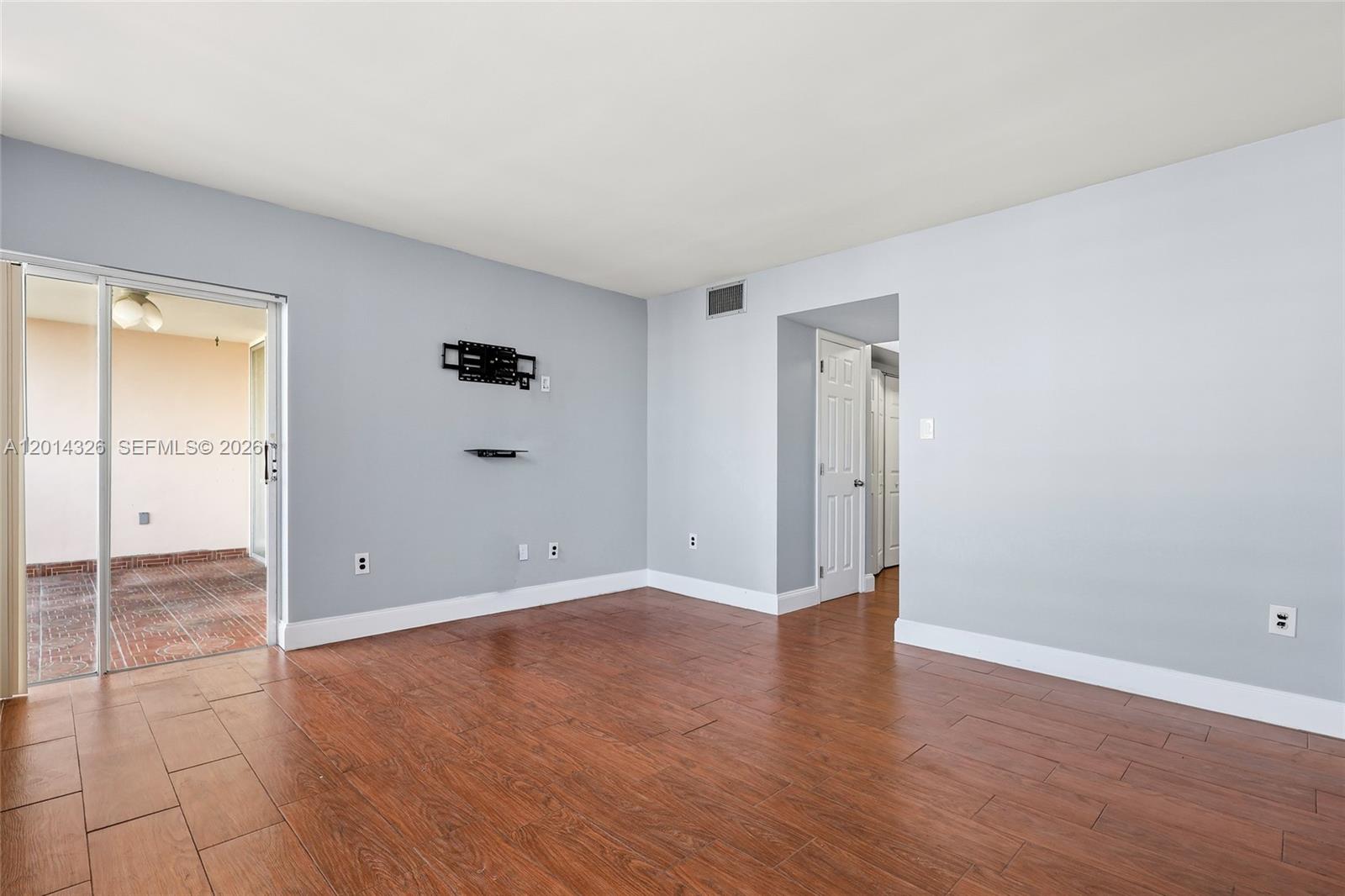 See details 411-1 2 / 2 1315 sq. ft. $ 2026-05-06 0 Photo